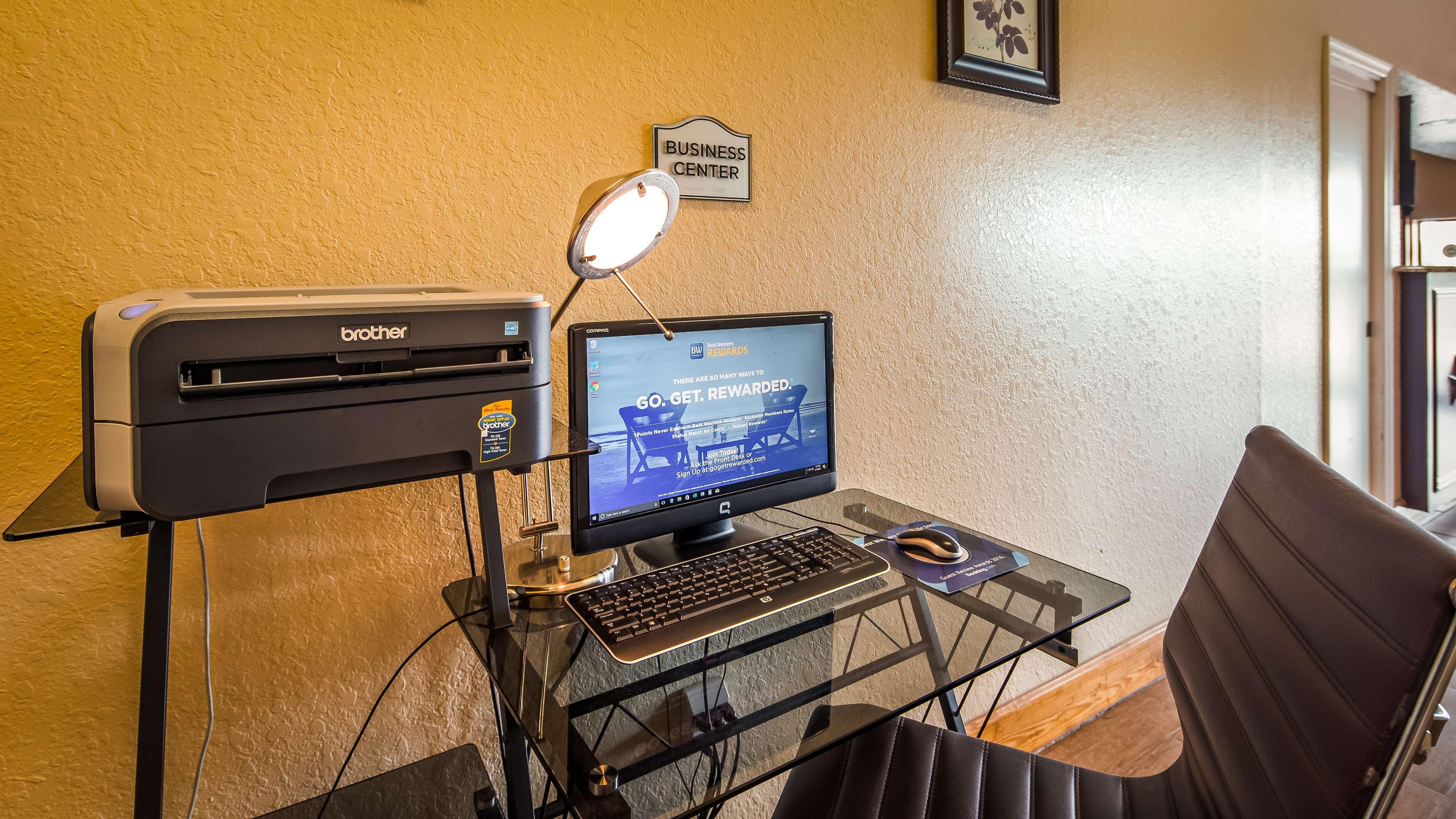 Surestay Hotel By Best Western Floresville Экстерьер фото