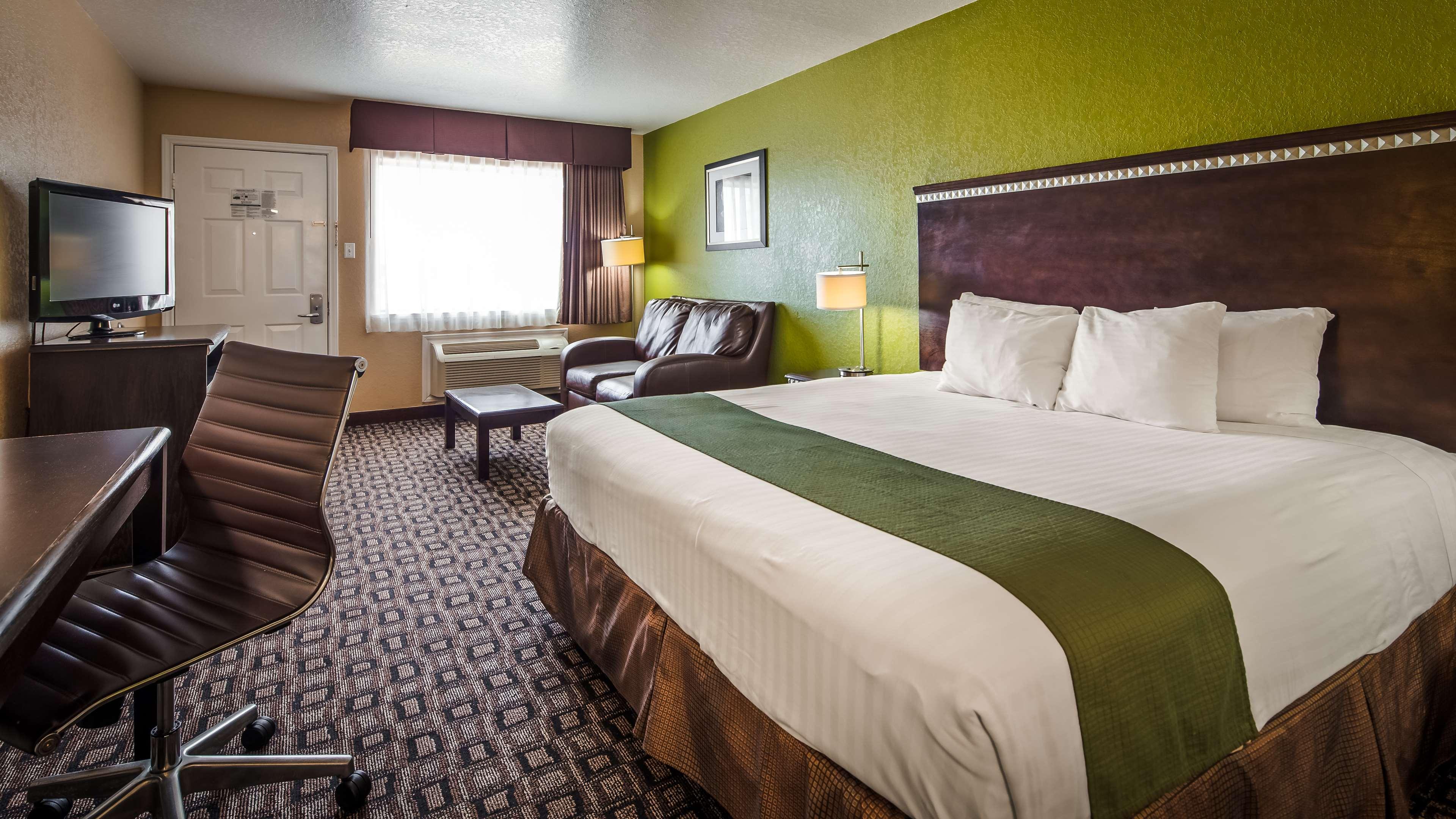 Surestay Hotel By Best Western Floresville Экстерьер фото