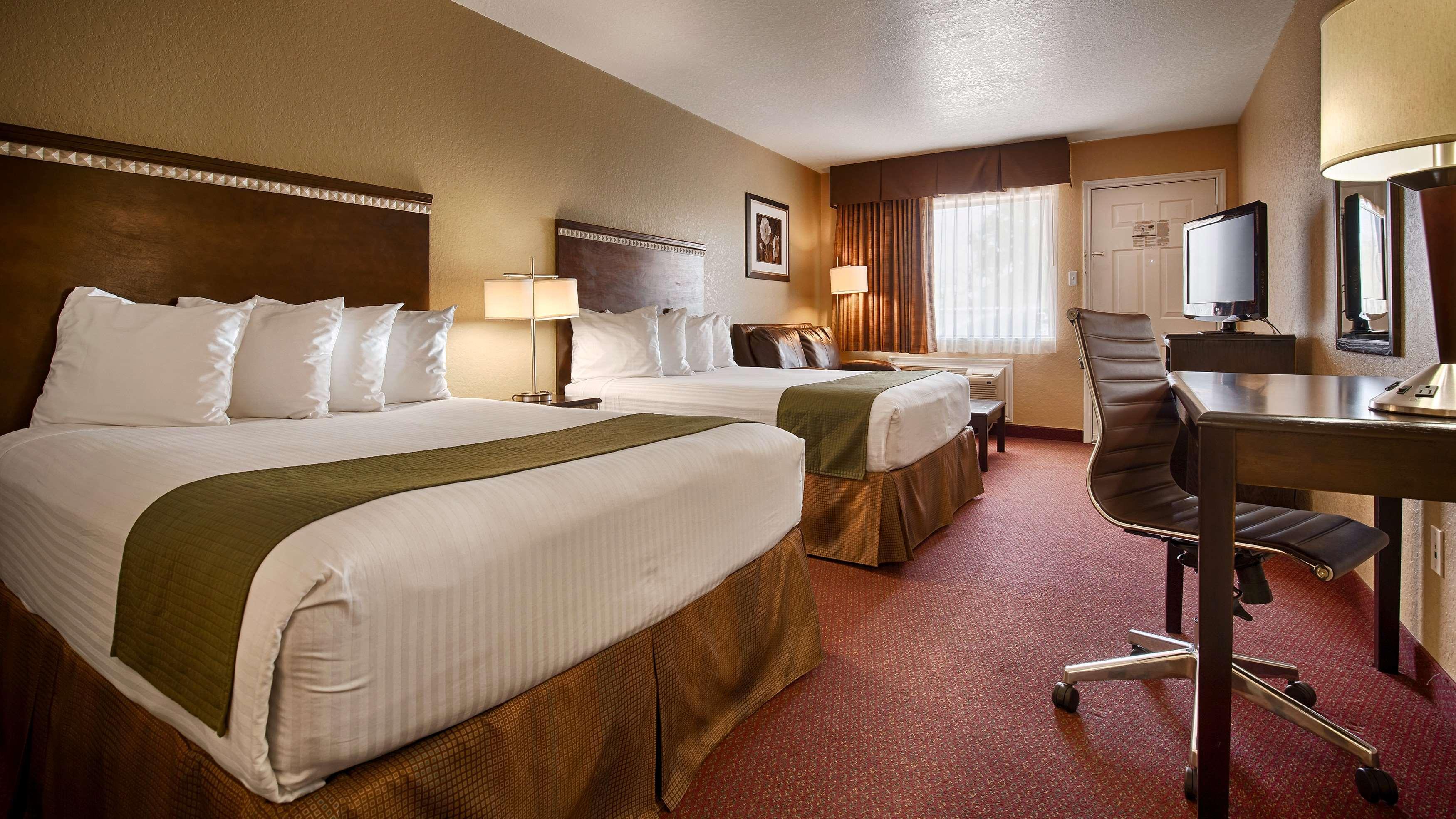 Surestay Hotel By Best Western Floresville Экстерьер фото