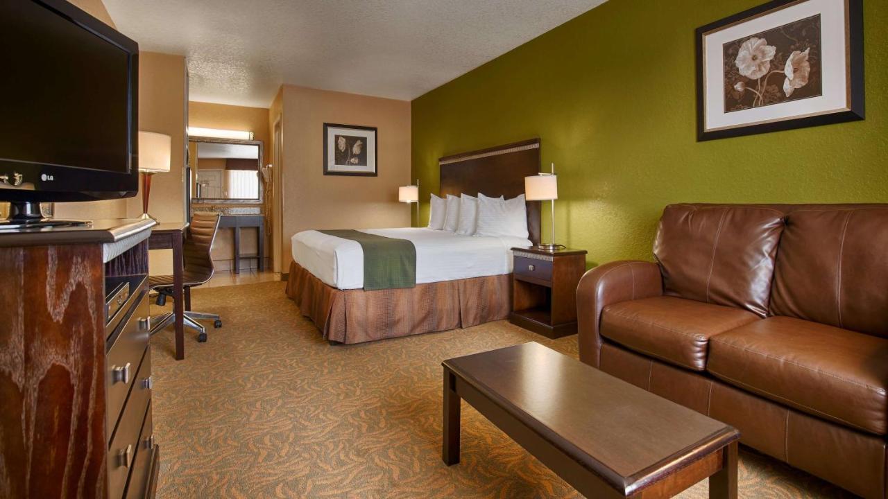 Surestay Hotel By Best Western Floresville Экстерьер фото